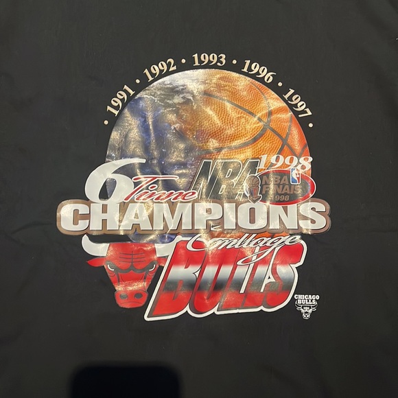 Chicago Bulls Vintage Tee - Picture 2 of 3